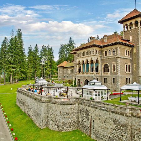 Castelul Cantacuzino Busteni Exterior photo